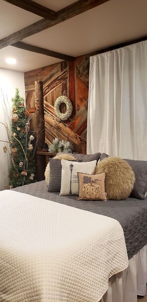 4 bedrooms, desk, iron/ironing board, free WiFi