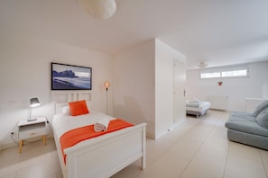 2 bedrooms, iron/ironing board, free WiFi, bed sheets - L'Arcachonnaise, Magnifique maison avec grand jardin (Bordeaux)