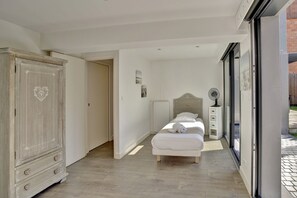 2 bedrooms, free WiFi, bed sheets - La Dépendance, Magnifique maison avec jardin (Bordeaux)