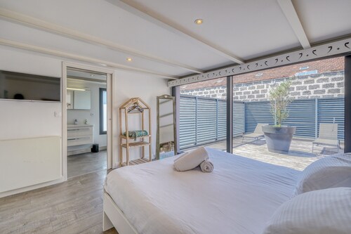 La Dépendance, Magnifique maison avec jardin