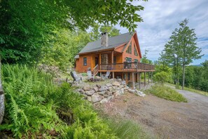 Exterior - 60 West - Beautiful home with STUNNING view of Rangeley Lake (Rangeley)