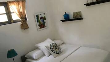 Habitación individual estándar (Ramón) | Muebles diferentes, tabla de planchar con plancha y wifi gratis