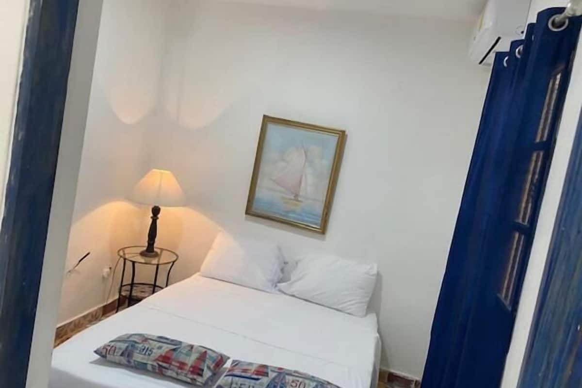 Standard Quadruple Room (Seis) | Individually furnished, iron/ironing board, free WiFi, bed sheets