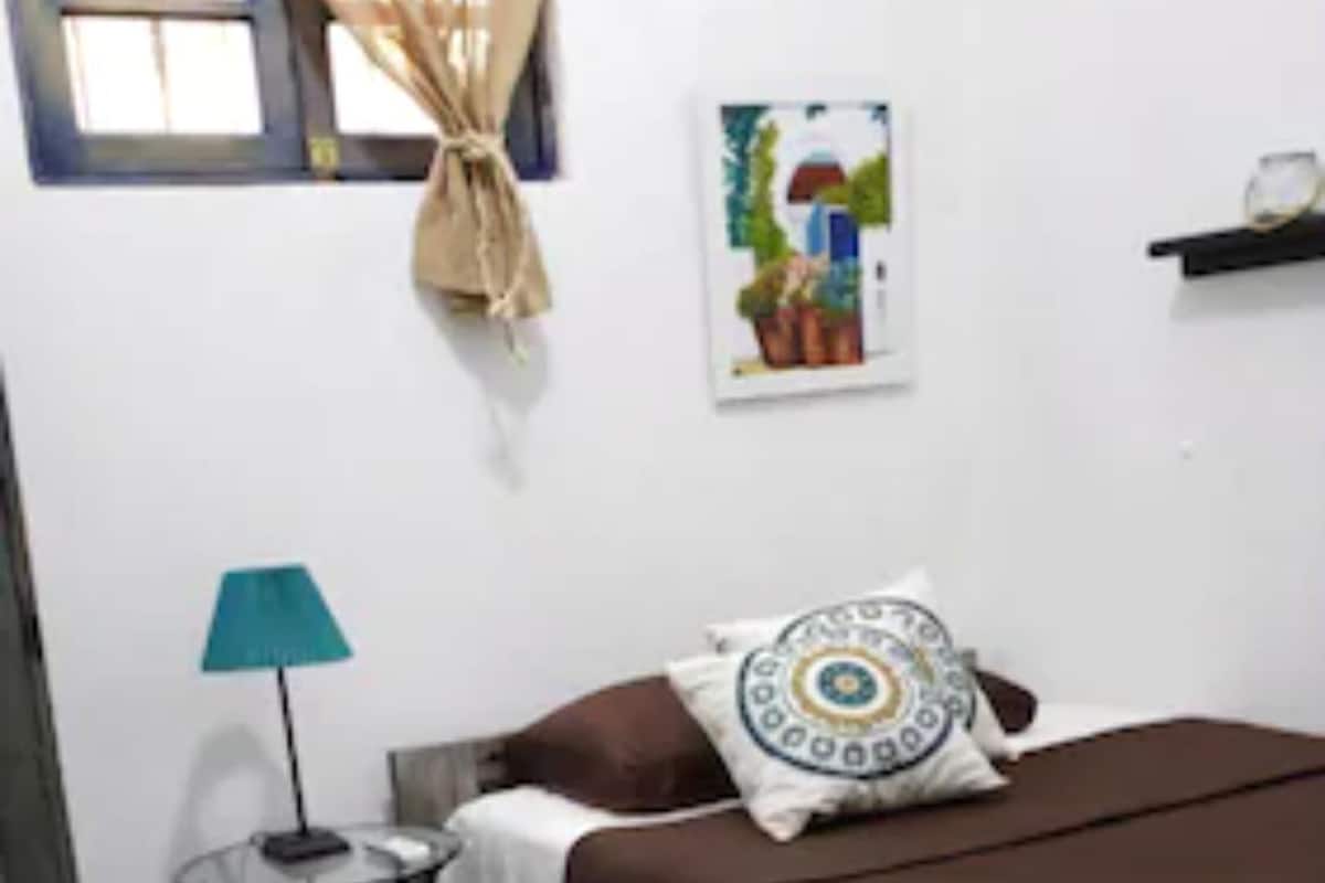 Standard-Studio (Rosi) | Bügeleisen/Bügelbrett, kostenloses WLAN, individuell eingerichtet