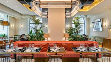 Der serveres morgenmad, frokost og aftensmad