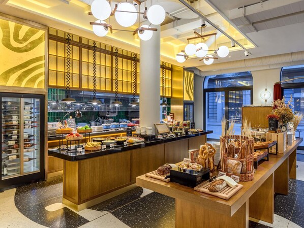 Desayuno buffet todos los días (con cargo)