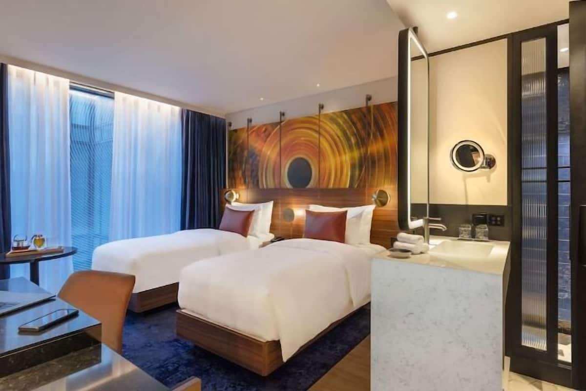 1 phòng ngủ, bộ đồ giường cao cấp, minibar, két bảo mật tại phòng