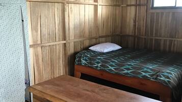 4 makuuhuonetta, Wi-Fi, vuodevaatteet