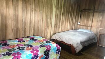 4 bedrooms, WiFi, bed sheets