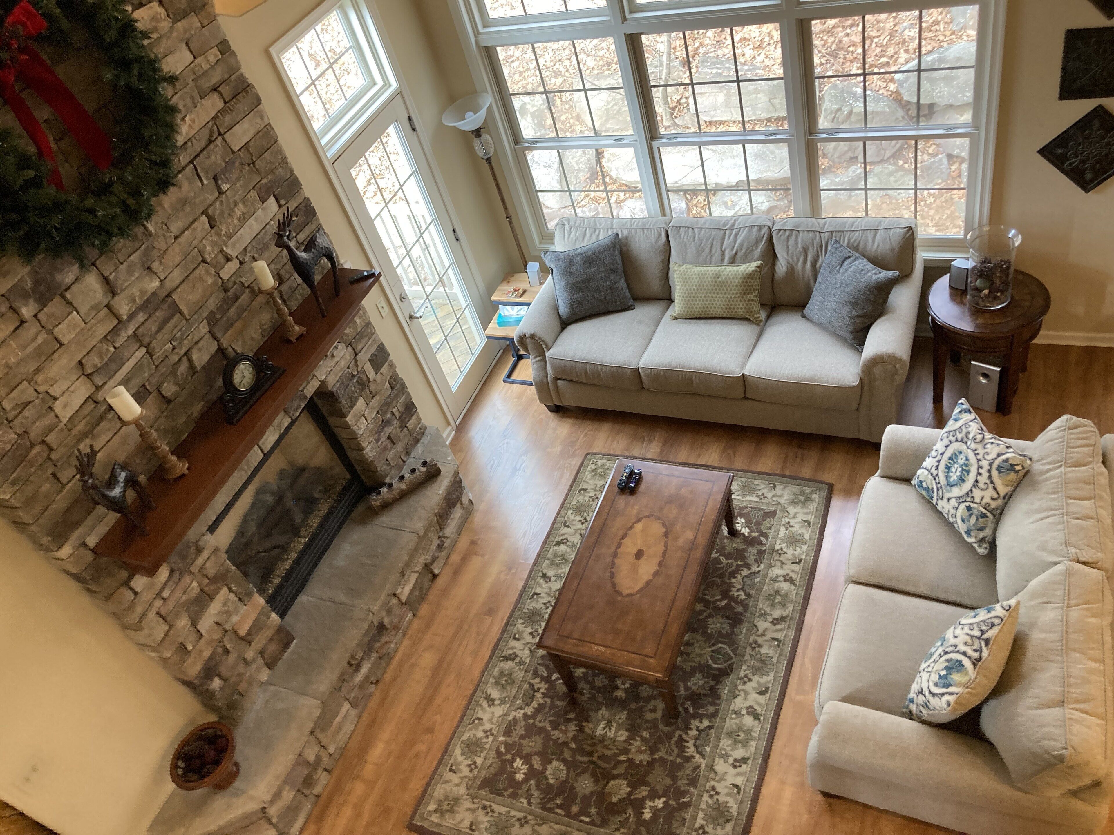 Stunning end unit with 5 bedrooms, 3.5 bathrooms at Big Boulder/Lake Harmony