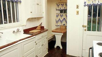 Oven