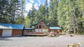 Cabin (Elder Family Lodge) | Exterior