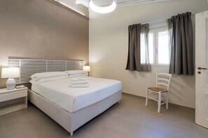 4 slaapkamers, een strijkplank/strijkijzer, wifi, beddengoed