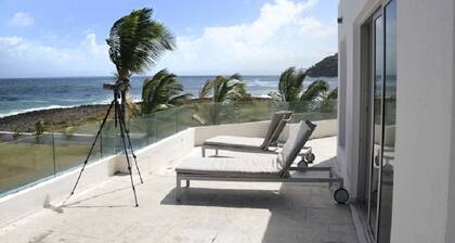 Luxusvilla am Meer