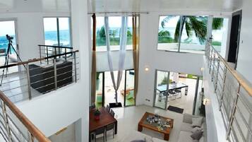 Smart TV, reproductor de DVD, videoteca y estéreo