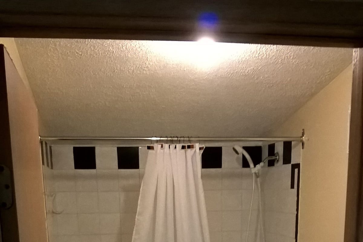 Basic Suite | Deep-soaking bathtub