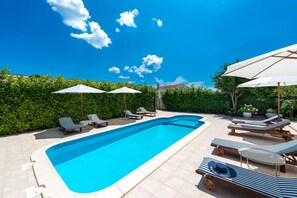 Outdoor pool - Unique holiday home for 8 with swimming pool, sauna and gym (OREBIC (PELJESAC))