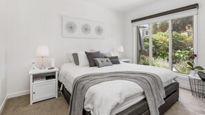 3 bedrooms - BANGALOW - MORNINGTON (Mornington)