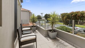 Terrace/patio - BANGALOW - MORNINGTON (Mornington)