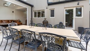Outdoor dining - BANGALOW - MORNINGTON (Mornington)