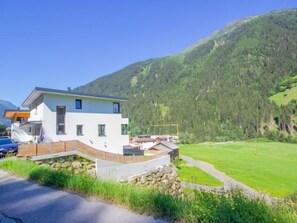 Exterior - Apartment Jonas by Interhome (See)