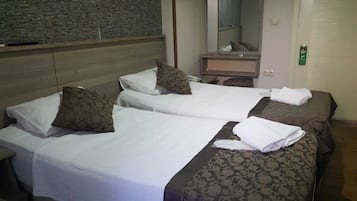 Classic-Zweibettzimmer | Kostenloses WLAN, Bettwäsche