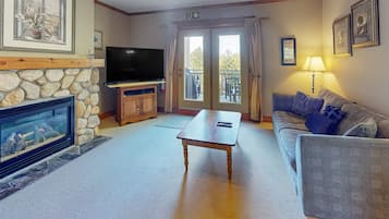 TV, fireplace, DVD player