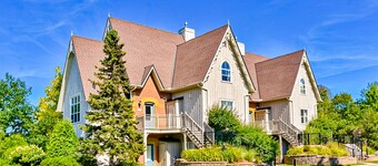 Cozy retreat w/ shared pool - near golf and Blue Mountain Village