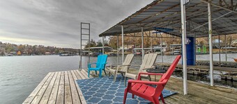 ‘Lily Pad’ Oasis w/ Dock on Lake of the Ozarks!