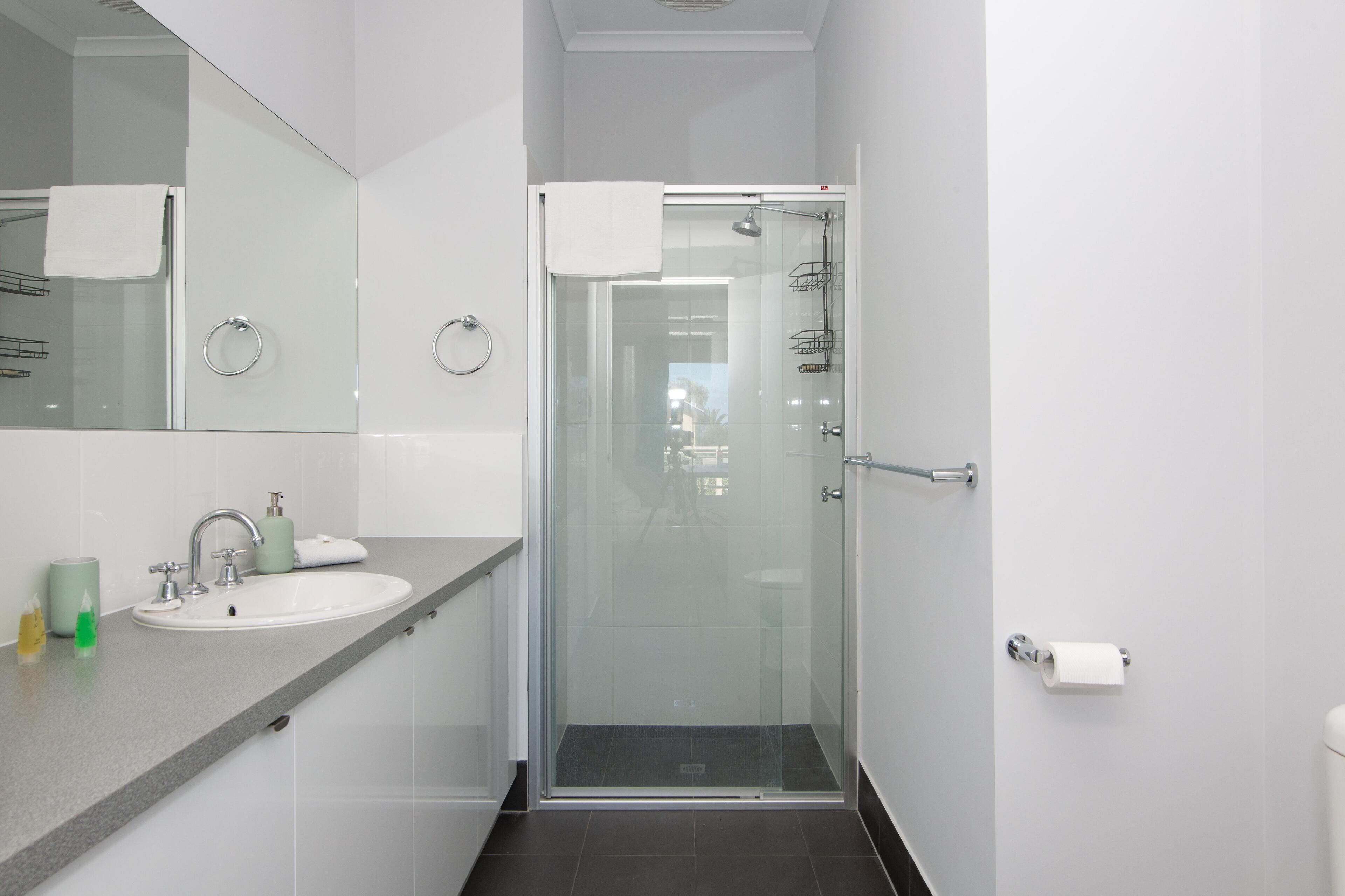 Xanadu ~ Aldinga Beach - Brand New Large Family Entertainer with Sea Views — image 13