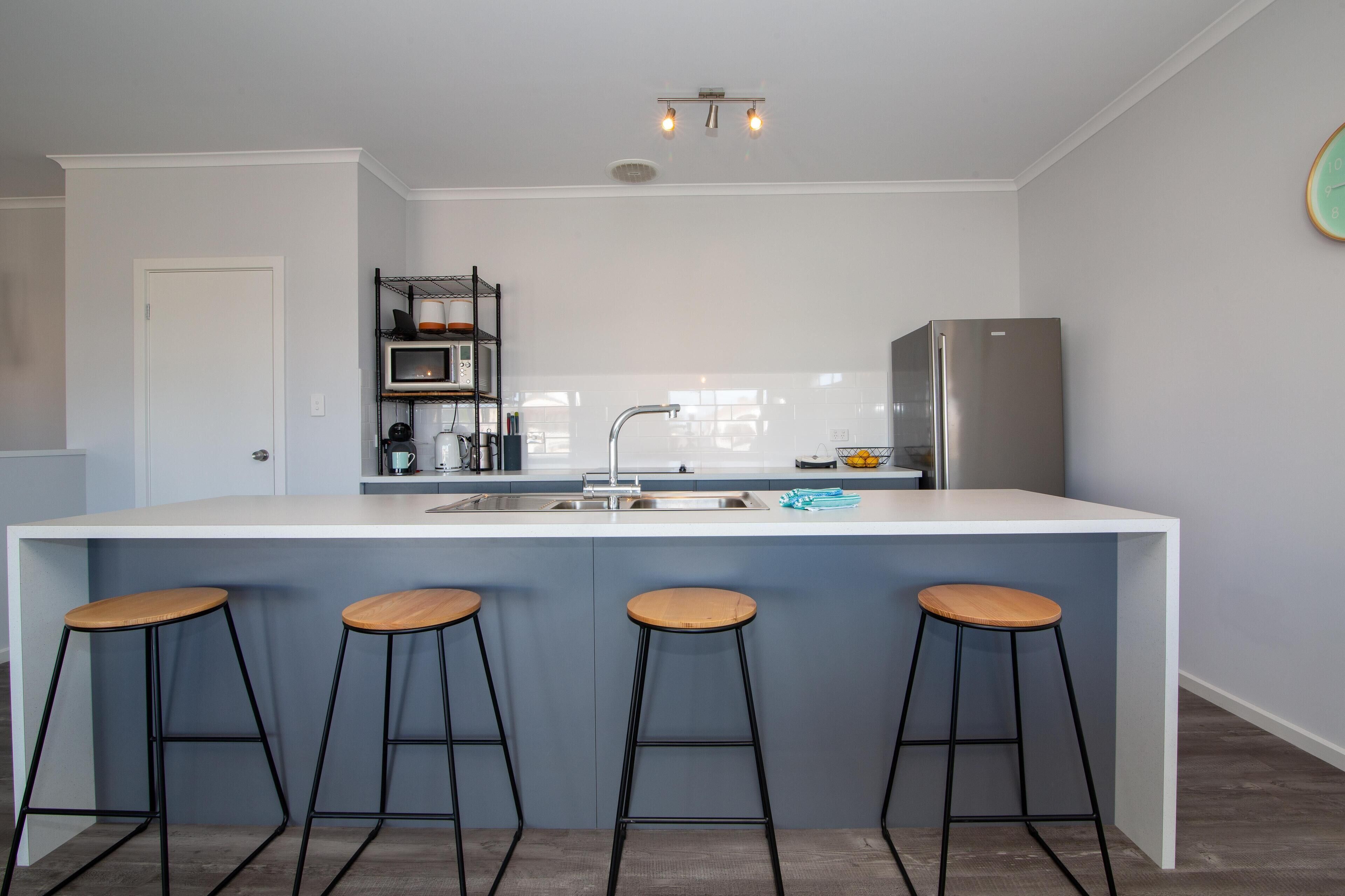 Xanadu ~ Aldinga Beach - Brand New Large Family Entertainer with Sea Views — image 7