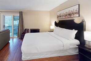 Fer et planche à repasser, accès Internet, draps fournis