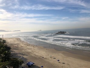 Plage, chaises longues