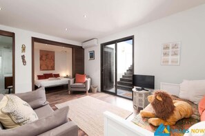 4 slaapkamers, een kluis op de kamer, een strijkplank/strijkijzer