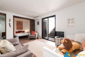 4 slaapkamers, een kluis op de kamer, een strijkplank/strijkijzer