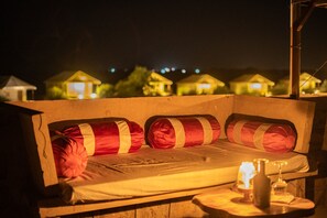 럭셔리 텐트 | 테라스/파티오