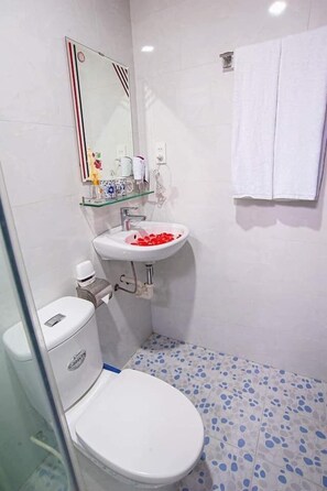 Dubbelrum | Badrum | Tofflor och handdukar