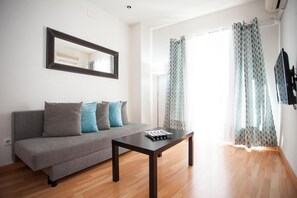 TV - Fuencarral 50 Apartaments (Madrid)