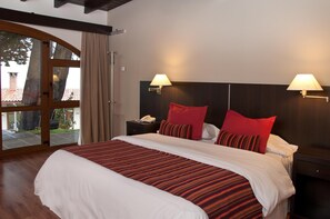 Room - Monasterio Hotel Boutique (San Carlos de Bariloche)