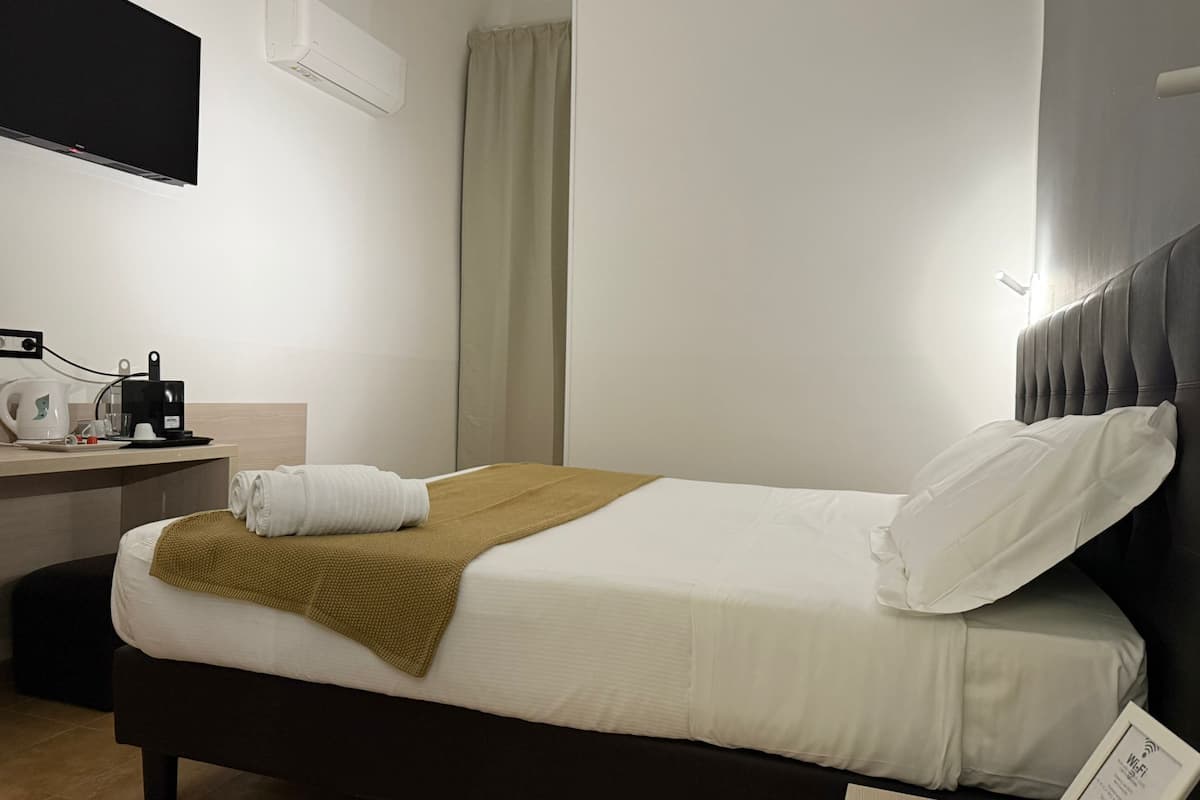 Soundproofing, iron/ironing board, free WiFi, bed sheets