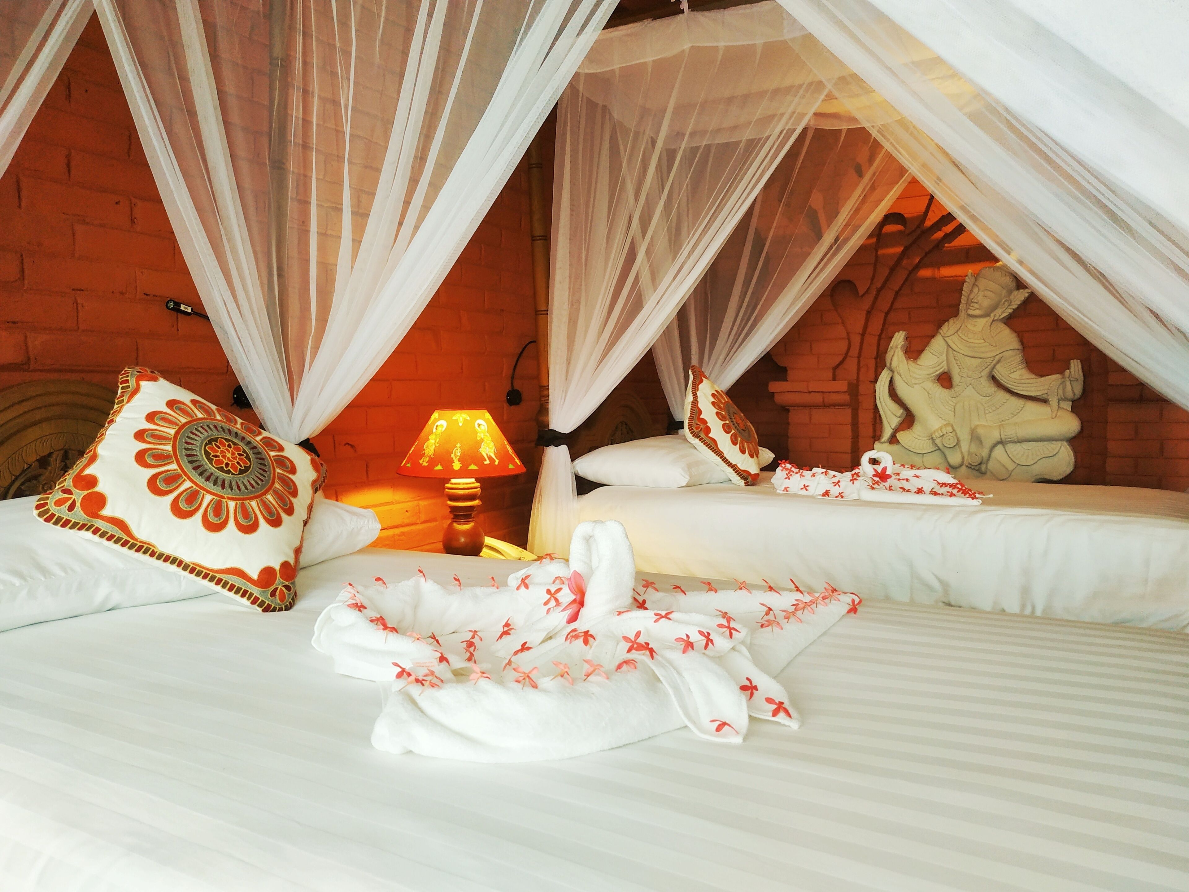 Deluxe Room, River View | Individually decorated, desk, soundproofing, bed sheets