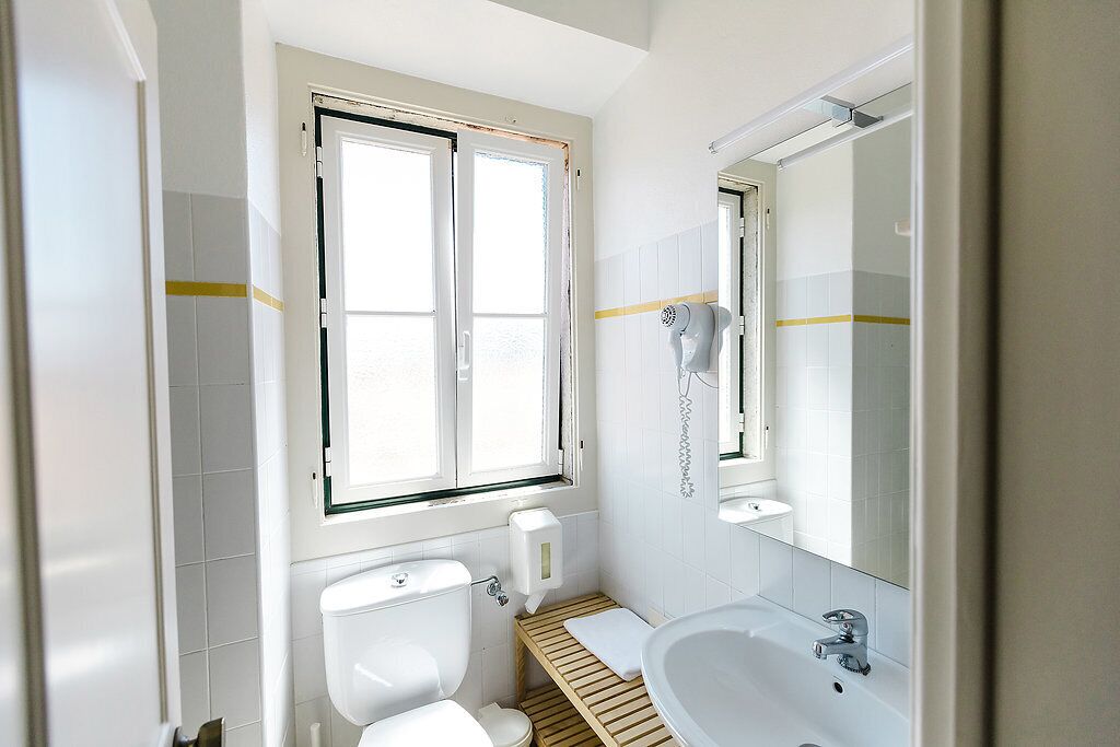 small double room with small shower | bathroom | shower, rainfall showerhead, free toiletries, hair dryer