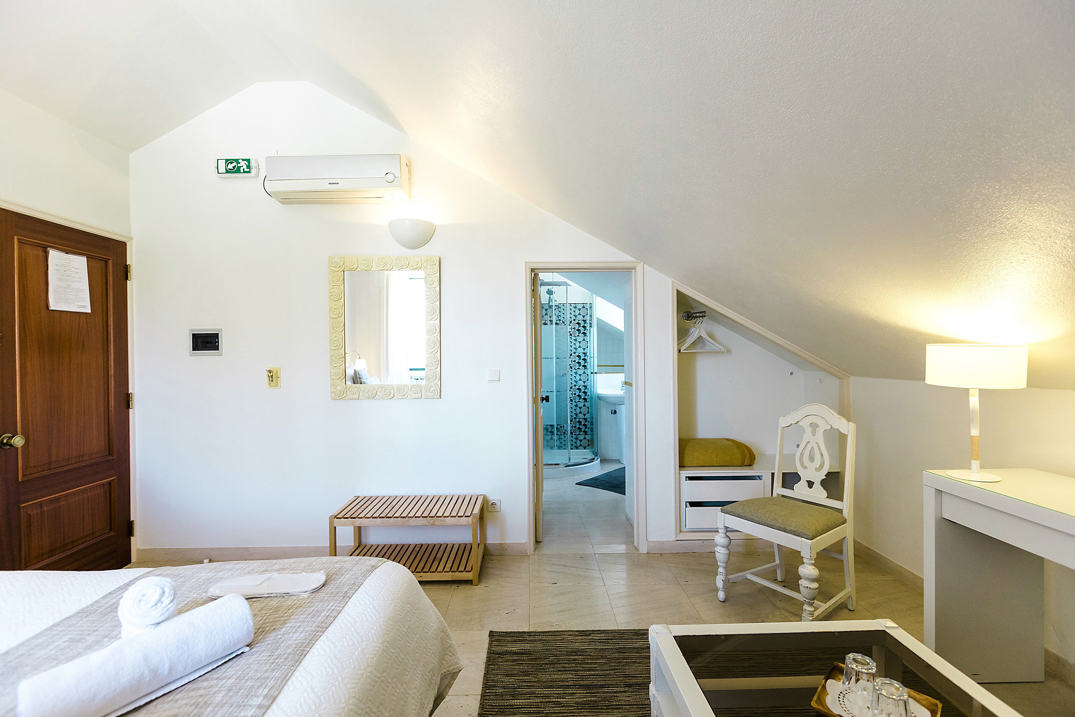 double room (attic) | 1 bedroom, desk, soundproofing, free wifi