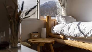 Chambre Triple Deluxe | Décoration personnalisée, Wi-Fi gratuit, draps fournis