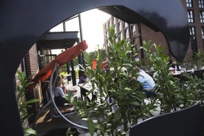 Tempat makan outdoor