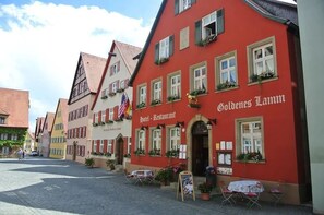 واجهة المنشأة