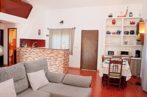 TV, fireplace - Holiday home with pool in rural area (CONIL DE LA FRONTERA)