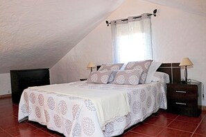 3 bedrooms, iron/ironing board, bed sheets - Holiday home with pool in rural area (CONIL DE LA FRONTERA)