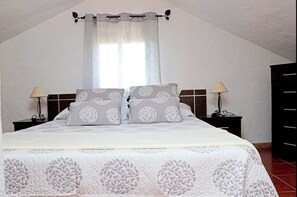 3 多间卧室、熨斗/熨衣板、床单