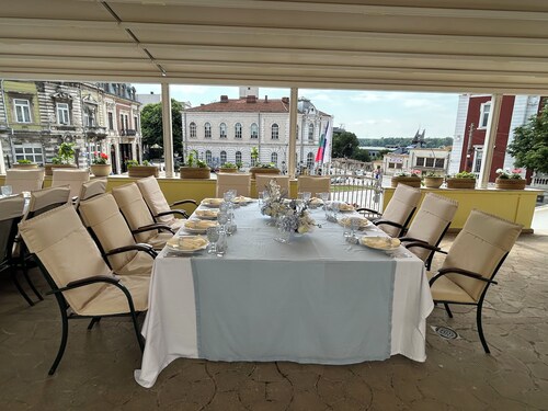 Anna Palace